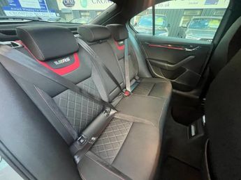 SKODA OCTAVIA 2.0 TSI GPF vRS Hatchback 5dr Petrol DSG Euro 6 (s/s) (245 ps)