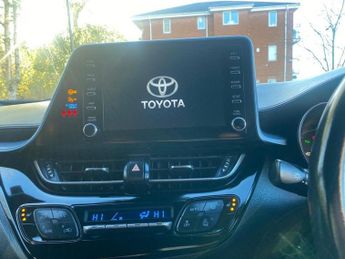 TOYOTA C-HR 1.8 VVT-h Design CVT Euro 6 (s/s) 5dr