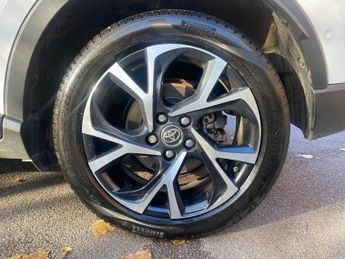 TOYOTA C-HR 1.8 VVT-h Design CVT Euro 6 (s/s) 5dr