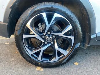 TOYOTA C-HR 1.8 VVT-h Design CVT Euro 6 (s/s) 5dr