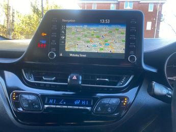 TOYOTA C-HR 1.8 VVT-h Design CVT Euro 6 (s/s) 5dr