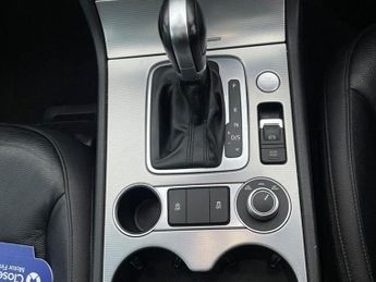 VOLKSWAGEN TOUAREG 3.0 TDI V6 BlueMotion Tech R-Line SUV 5dr Diesel Tiptronic 4WD E