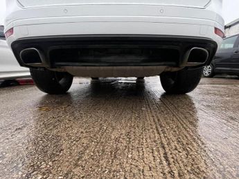 VOLKSWAGEN TOUAREG 3.0 TDI V6 BlueMotion Tech R-Line SUV 5dr Diesel Tiptronic 4WD E