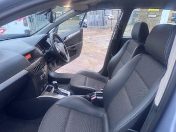 VAUXHALL ASTRA 1.8i 16v Design Sport Hatch 3dr Petrol Automatic (194 g/km, 123 