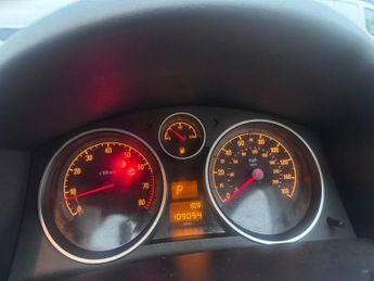 VAUXHALL ASTRA 1.8i 16v Design Sport Hatch 3dr Petrol Automatic (194 g/km, 123 