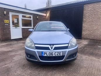 VAUXHALL ASTRA 1.8i 16v Design Sport Hatch 3dr Petrol Automatic (194 g/km, 123 