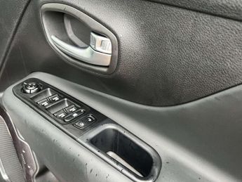 JEEP RENEGADE 1.3 Renegade S 4XE Auto 4WD 5dr