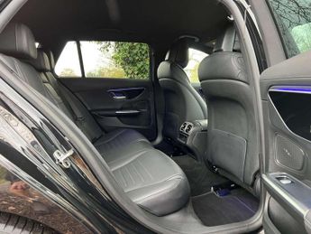 MERCEDES-BENZ C-CLASS 2.0 C 300 AMG Line D MHEV Auto 5dr
