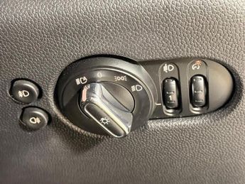 MINI HATCH 1.5 Cooper Classic Hatchback 5dr Petrol Steptronic Euro 6 (s/s) 