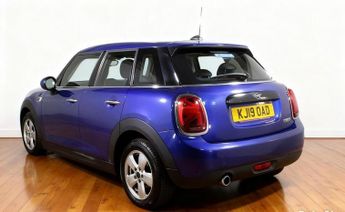 MINI HATCH 1.5 Cooper Classic Hatchback 5dr Petrol Steptronic Euro 6 (s/s) 