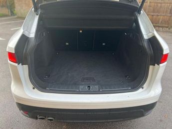 JAGUAR F-PACE 2.0 D180 R-Sport SUV 5dr Diesel Auto AWD Euro 6 (s/s) (180 ps)