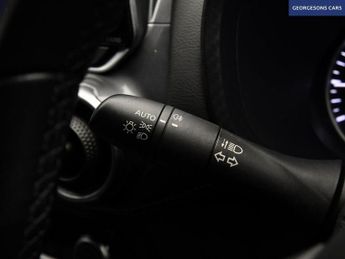 NISSAN JUKE 1.0 DIG-T N-Connecta SUV 5dr Petrol DCT Auto Euro 6 (s/s) (114 p