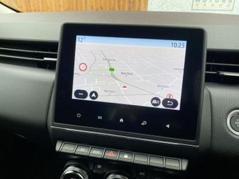 RENAULT CLIO 1.6 E-TECH Evolution Hatchback 5dr Petrol Hybrid Auto Euro 6 (s/