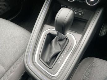 RENAULT CLIO 1.6 E-TECH Evolution Hatchback 5dr Petrol Hybrid Auto Euro 6 (s/