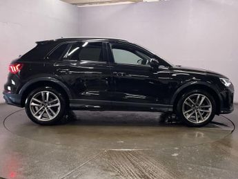 AUDI Q3 1.5 TFSI CoD 35 Black Edition SUV 5dr Petrol S Tronic Euro 6 (s/