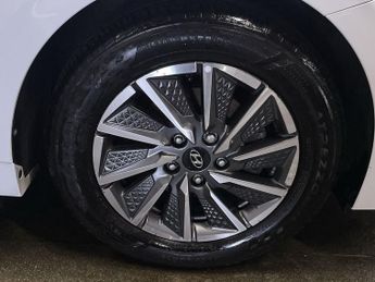 HYUNDAI IONIQ 38.3kWh Premium SE Hatchback 5dr Electric Auto (136 ps)