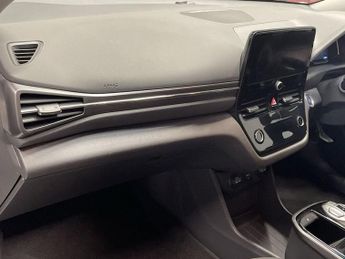 HYUNDAI IONIQ 38.3kWh Premium SE Hatchback 5dr Electric Auto (136 ps)