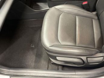 HYUNDAI IONIQ 38.3kWh Premium SE Hatchback 5dr Electric Auto (136 ps)