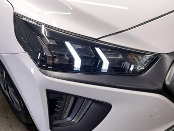 HYUNDAI IONIQ 38.3kWh Premium SE Hatchback 5dr Electric Auto (136 ps)