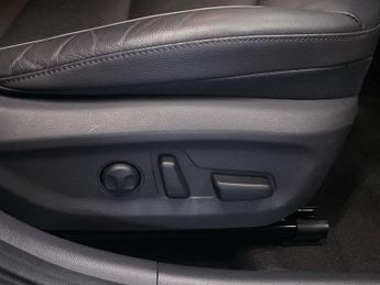 HYUNDAI IONIQ 38.3kWh Premium SE Hatchback 5dr Electric Auto (136 ps)