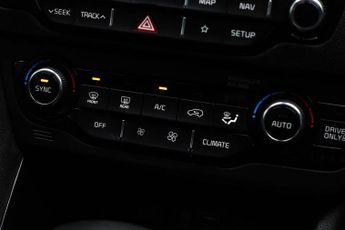 KIA NIRO 1.6 GDi 8.9kWh 3 SUV 5dr Petrol Plug-in Hybrid DCT Euro 6 (s/s) 