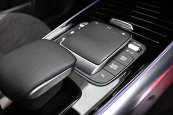 MERCEDES-BENZ GLA 1.3 GLA200 AMG Line (Premium) SUV 5dr Petrol 7G-DCT Euro 6 (s/s)