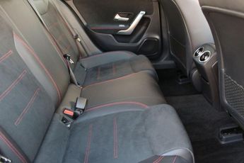 MERCEDES-BENZ A-CLASS 2.0 A250 AMG Line Hatchback 5dr Petrol 7G-DCT Euro 6 (s/s) (224 