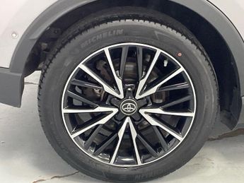 TOYOTA C-HR 1.8 VVT-h Excel SUV 5dr Petrol Hybrid CVT Euro 6 (s/s) (122 ps) 