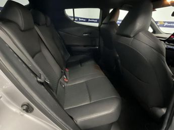 TOYOTA C-HR 1.8 VVT-h Excel SUV 5dr Petrol Hybrid CVT Euro 6 (s/s) (122 ps) 