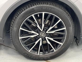 TOYOTA C-HR 1.8 VVT-h Excel SUV 5dr Petrol Hybrid CVT Euro 6 (s/s) (122 ps) 