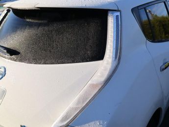 NISSAN LEAF 24kWh Acenta Hatchback 5dr Electric Auto (107 bhp)