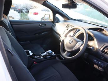 NISSAN LEAF 24kWh Acenta Hatchback 5dr Electric Auto (107 bhp)