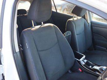 NISSAN LEAF 24kWh Acenta Hatchback 5dr Electric Auto (107 bhp)