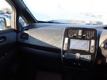 NISSAN LEAF 24kWh Acenta Hatchback 5dr Electric Auto (107 bhp)