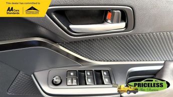 TOYOTA C-HR 1.8 VVT-h Icon SUV 5dr Petrol Hybrid CVT Euro 6 (s/s) (122 ps) U