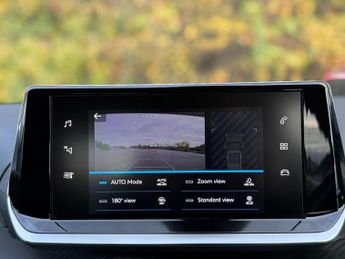 PEUGEOT E-2008 50kWh Allure Premium SUV 5dr Electric Auto (136 ps)