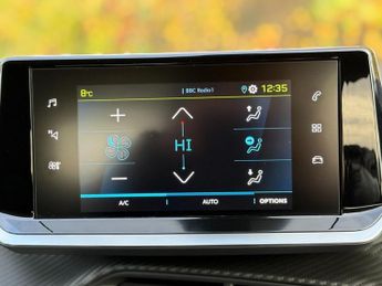 PEUGEOT E-2008 50kWh Allure Premium SUV 5dr Electric Auto (136 ps)