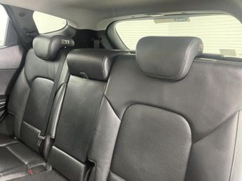 HYUNDAI SANTA FE 2.2 CRDi Blue Drive Premium SE SUV 5dr Diesel Auto 4WD Euro 6 (s