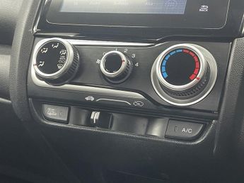 HONDA JAZZ 1.3 i-VTEC SE Navi Hatchback 5dr Petrol CVT Euro 6 (s/s) (102 ps