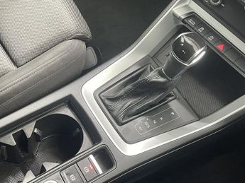 AUDI Q3 1.5 TFSI CoD 35 Sport SUV 5dr Petrol S Tronic Euro 6 (s/s) (150 