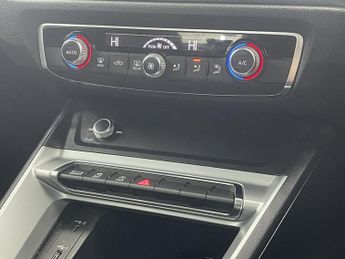 AUDI Q3 1.5 TFSI CoD 35 Sport SUV 5dr Petrol S Tronic Euro 6 (s/s) (150 
