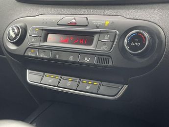KIA SORENTO 2.2 CRDi KX-2 SUV 5dr Diesel Auto AWD Euro 6 (s/s) (197 bhp)