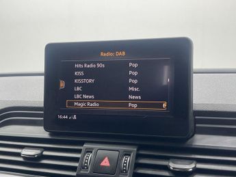 AUDI Q5 2.0 TDI 40 Sport SUV 5dr Diesel S Tronic quattro Euro 6 (s/s) (1