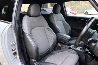 MINI Electric Hatch COOPER SE 32.6kWh LEVEL 2 