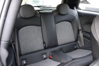 MINI Electric Hatch COOPER SE 32.6kWh LEVEL 2 