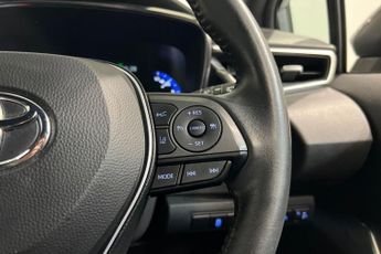 TOYOTA COROLLA 1.8 VVT-h Icon Hatchback 5dr Petrol Hybrid CVT Euro 6 (s/s) (140