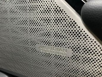 LAND ROVER RANGE ROVER VELAR 2.0 D180 R-Dynamic SE SUV 5dr Diesel Auto 4WD Euro 6 (s/s) (180 