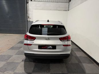 HYUNDAI I30 1.6 CRDi Premium SE Tourer 5dr Diesel DCT Euro 6 (s/s) (136 ps)