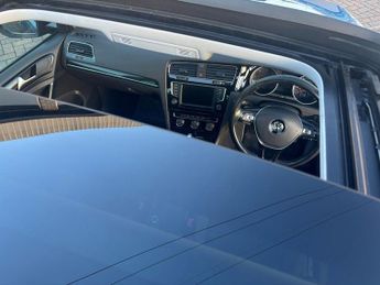 VOLKSWAGEN GOLF 2.0 TDI BlueMotion Tech GT Edition Hatchback 5dr Diesel DSG Euro