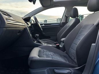 VOLKSWAGEN GOLF 2.0 TDI BlueMotion Tech GT Edition Hatchback 5dr Diesel DSG Euro